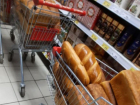 "Хлеб возят в грязных тележках": жительница Абрау-Дюрсо об увиденном в магазине 