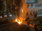 Назад в 90-е: поздно ночью в Новороссийске сгорел автомобиль 
