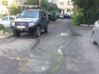 Зловония от мусорных баков текут по всему двору в Новоросссийске