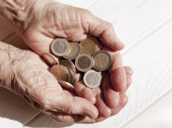 Соцфонд досрочно выдаст пенсии за май: график выплат в Новороссийске 