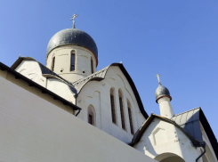 В храме Сорока Севастийских мучеников продолжаются фасадные и отделочные работы