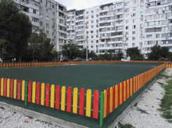 Власти Новороссийска вспомнили про детей и обещанные площадки
