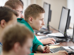 В детских здравницах Новороссийска мальчишек и девчонок обучат IT-технологиям