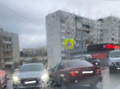 «День жестянщика» устроили новороссийские водители перед выходными