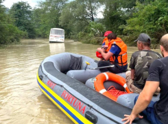 В кратчайшие сроки наладить энерго- и водоснабжение, оказать помощь всем пострадавшим в Краснодарском крае при ЧС поручил губернатор