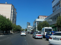 Новая постройка кошмарит новороссийцев на Энгельса