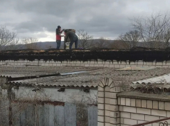 Все крошится в руках: семья из станицы под Новороссийском осталась без дома после пожара