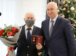 Новороссийцы поздравляют «Олимпийцев»