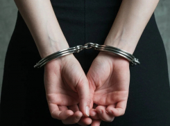 «Золотые ручки»: 19-летняя грабительница устроила серийные кражи в Новороссийске 