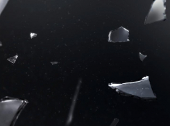 Осколки БПЛА повредили здание в  Широкой Балке в Новороссийске