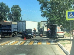 Страшно ребёнка в садик возить: в Новороссийске после ДТП водителя вырезали из машины