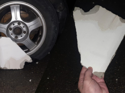 Летающая штукатурка: новороссийцам придется беречь головы до лета 