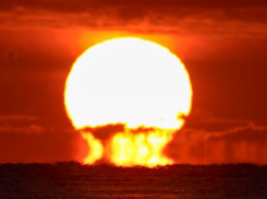 Суперлуние и комету Цзыцзиньшань увидят жители Новороссийска этой ночью