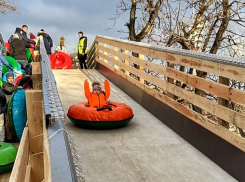 Для зимней сказки снег не нужен: «Зимняя горка» ждёт гостей