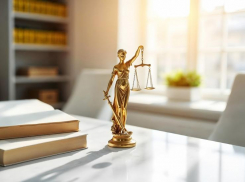 «Юрист» в Новороссийске «помог» так, что заведены два уголовных дела 