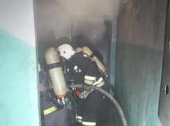 Задымившийся лифт испугал новороссийцев 