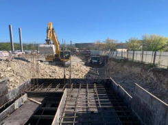 Спортивный комплекс в станице Натухаевской строится, но медленно: привлечены неквалифицированные рабочие