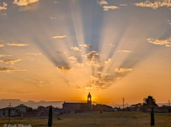 Гороскоп от “Блокнота” на 26 сентября: звезды советуют Рыбам и Львам отдохнуть