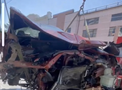 Груда метала от спорткара: автомобиль известного в Новороссийске диджея попал в ДТП 