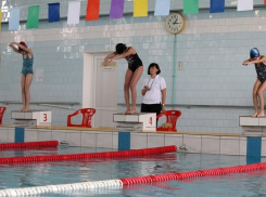 Новороссийские пловцы уплыли от соперников