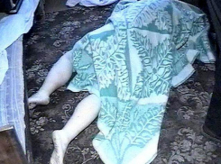 Взяла веревку и задушила мать: дочери и ее сожителю вынесен приговор