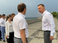 Андрей Кравченко отругал замглавы по ЖКХ за грязную набережную Новороссийска 