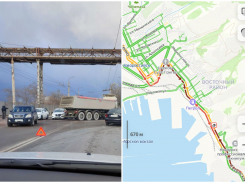 Восточный район встал в пробку из-за аварии на Сухумском шоссе 