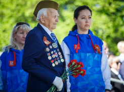 Со слезами на глазах: большой фоторепортаж с Парада Победы в Новороссийске от «Блокнота»