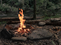 Новороссицам напомнили о том, что разводить огонь на природе нельзя