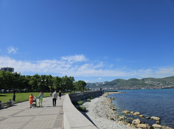 Погода в Новороссийске: крем от загара не помешает 