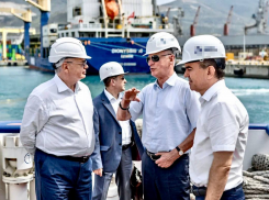 Николай Патрушев побывал в порту Новороссийска