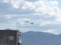 Самолёты и вертолёты совершили тренировочный облёт Новороссийска к 9 мая