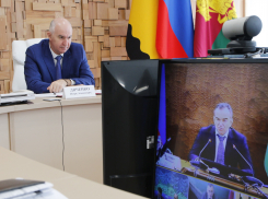 Есть жалобы, потерпим: глава Новороссийска рассказал губернатору о закрытии набережной