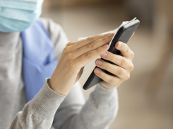 Грязный телефон может грозить новороссийцам инфекциями