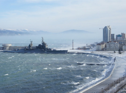 Пасмурно и снег: зима не сдает позиции в Новороссийске