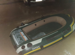 Пустая лодка с мужскими вещами найдена у берегов Новороссийска