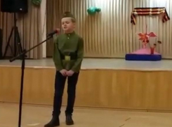 «Бойцы, еще почти что дети». Пронзительное стихотворение о погибших солдатах
