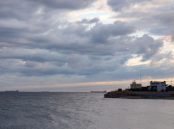 Погода в Новороссийске: небо хмурится, температура падает, но мы не унываем 