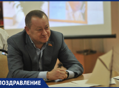Депутат ЗСК Михаил Ковалюк поздравляет работников культуры с профессиональным праздником 