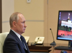 Путин заявил о необходимости применения экстраординарных мер в борьбе с коронавирусом