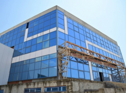 Дворец спорта «Черноморский» забрали у Новороссийска: будут ли его достраивать 