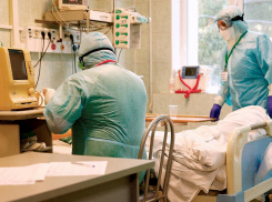 Коронавирус снова бьет рекорды: актуальная сводка по России и Кубани 