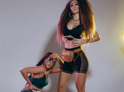 Хотела быть, как Beyonce, а получилось...: за загар и афрокосы модель из Новороссийска обвинили в расизме