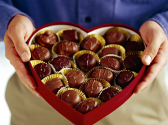 260 000 за шоколад: новороссиец продал одну из самых дорогих коробок конфет