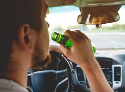 Накуролесил: новороссийцу грозит срок за порчу имущества и кражу в магазине