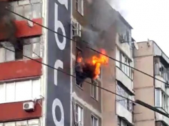 Из пожара в Новороссийске эвакуировали 120 человек