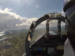 Появилось новое видео пролета авиации ЮВО над Новороссийском