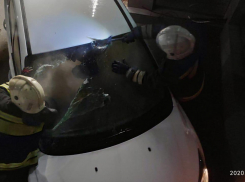 Новый год в Новороссийске: горели бенгальские огни и машины