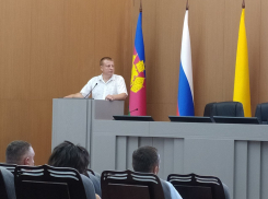 Сотни тысяч рублей «зарабатываются» на детских площадках Новороссийска