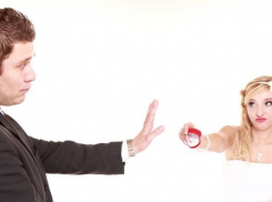 Росстат назвал возраст, в котором чаще всего женятся россияне